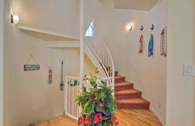 South Pacific Walk to Beach! - Foto 26