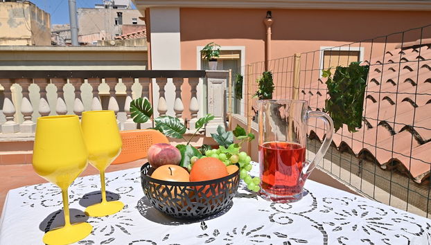 IzzHome Full Center Terrace - Foto 2, Imagen principal