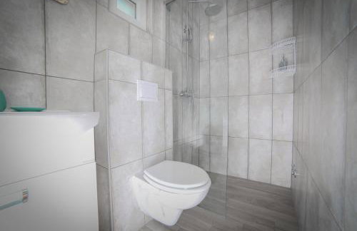 Villa Baras garden - house with pool - Photo 5