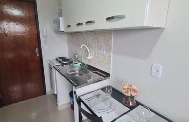 Kitnet304 centro,c linda vista janela, tv smart - Foto 9