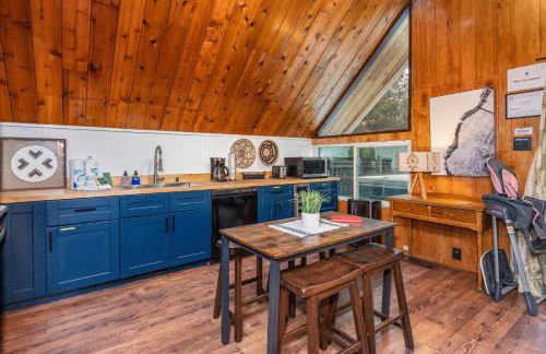 Bass Lake Chalet- A frame with hot tub/firepit - Foto 12