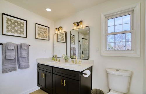 The Black Log Cabin - Hot Tub & Game Room - Foto 33