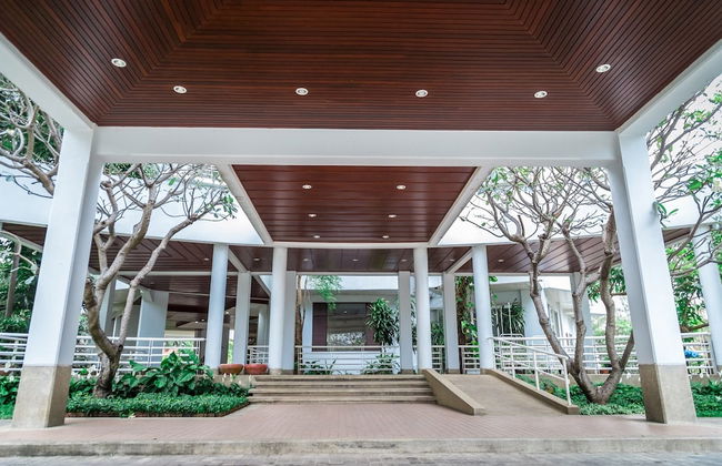 Sandy Beach Condo 17D - Photo 1