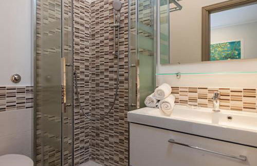 Bright Rooftop by Napoliapartments - Foto 15