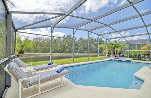 Sunny lake view villa with pool spa - close to attractions - Foto 48