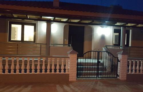 Tom's House - Photo 48