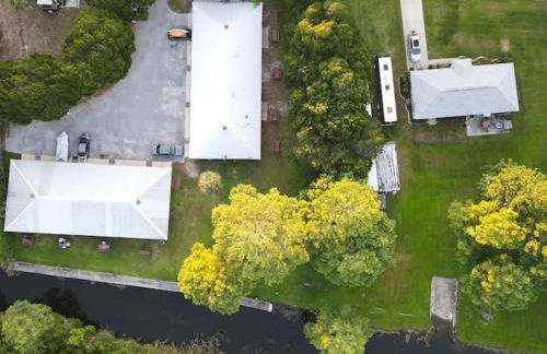 Professor Rousseau's Manatee Bay - Foto 35