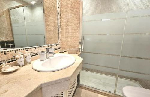 Amplia Casa en una zona ideal - Pass the Keys - Foto 20