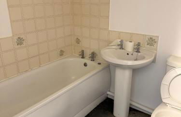 Perfect for Longer Stays Equipped 2-Bed Flat - Foto 7