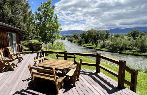 Charming Riverside Vacation Rental with Scenic Mountain Views near Ennis, Montana - Foto 8