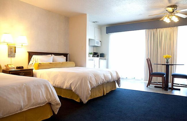 Coral Reef Inn & Suites - Foto 11