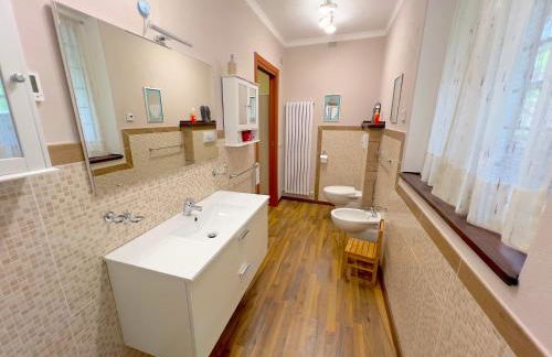 Dascio Lakefront with Private Garden and Parking - Foto 21