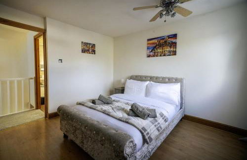 Stylish 3-Bed Home with Garden, Pet Friendly - Foto 19