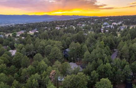 Spacious Comfort in Scenic Monument - Foto 68