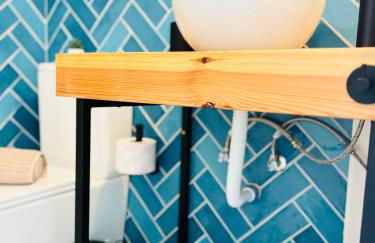 Emerald Suite Plaza - Photo 26