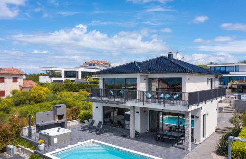 Villa Niko with heated pool, sauna and jacuzzi - Photo 67