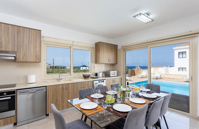 Villa Diana Seaside in Pomos - Foto 11