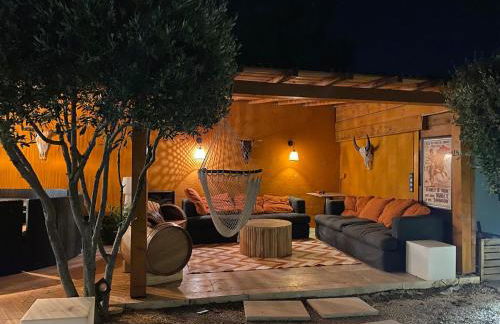 Villa Soleil Piscine Jacuzzi Pétanque Espace bbq billard et salons extérieurs - Foto 14