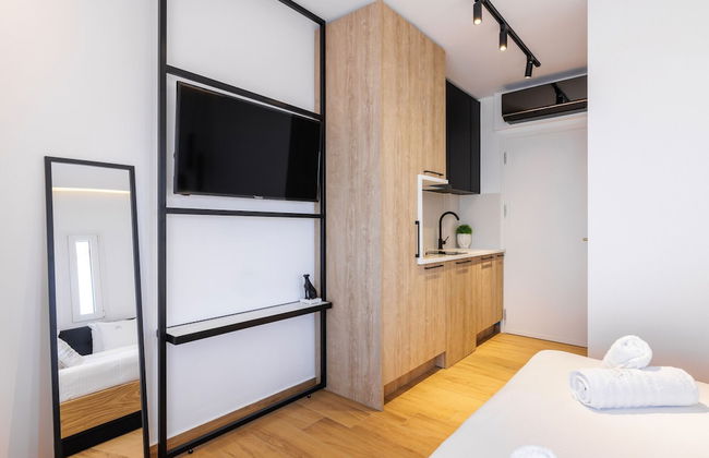 Kentro Luxury Suites - Photo 16