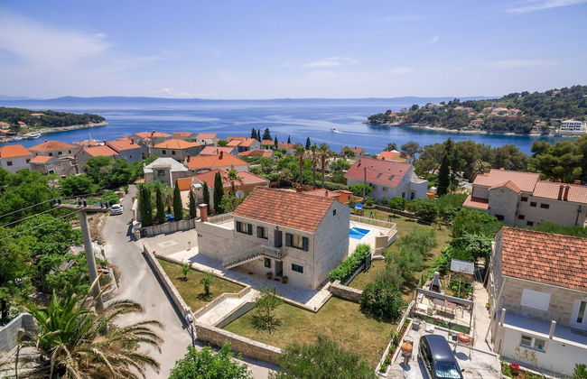 Villa in Sumartin Near the Beach & Ferry Port - Foto 33