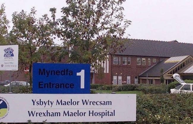 The Lower Gathering - Wrexham Town Centre - Sleeps Up To 10 - Photo 16