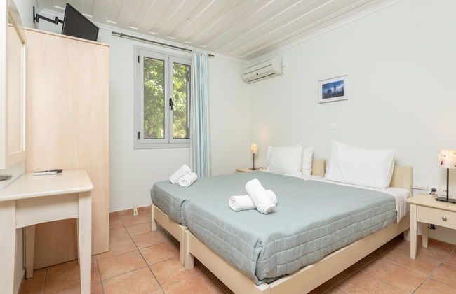 Antigoni Beach House Large Private Pool Walk to Beach Sea Views A C Wifi Car Not Required - 1012 - Foto 60