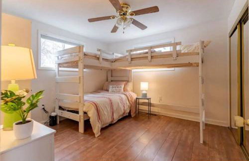 Cozy Lakefront Holiday Getaway! - Foto 17