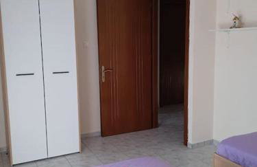 The Sunny House - Photo 12