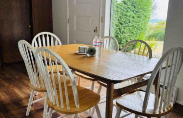 Cozy Garden 4BR1BA Lower Unit Ocean Mountain Views with doggies EV Charging - Foto 18