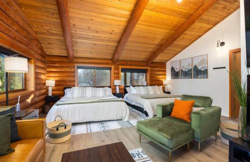 Riverfront getaway with sauna near mountains and hiking - Foto 7