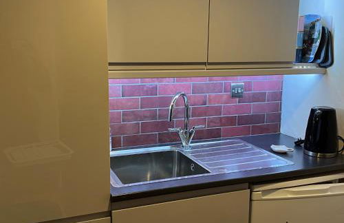 Bedroom bathroom kitchenette own entrance Conwy - Foto 7