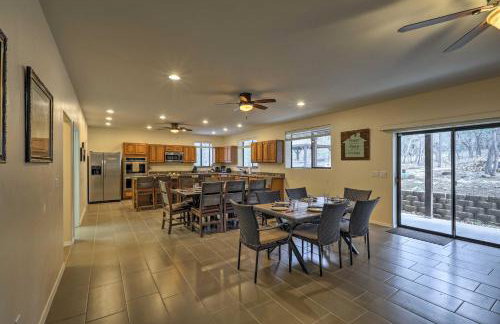 3 Mi to Rainbow Lake Home with Hot Tub and Deck - Foto 7