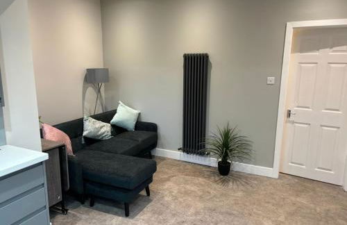 3 Bedroom home, with 4 beds, parking, walk to station & town centre families and business visitors welcome - Foto 34