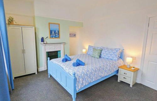 Seaside Escapes - with relaxing hot tub! - Foto 12