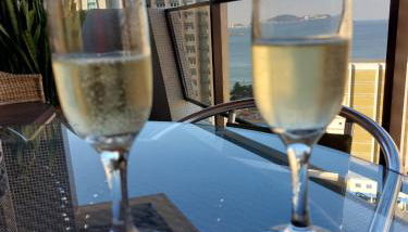 Guarujá, Astúrias, 3 Suítes, 1 quadra da praia - Foto 1