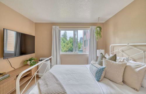 Stay Portland - Adorable Bright 1 Bed Near OHSU - Photo 2