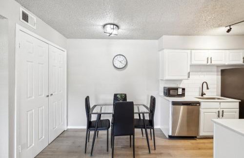 The Landry 280 Spacious and Cozy 2 Bedroom 1bth - Foto 10