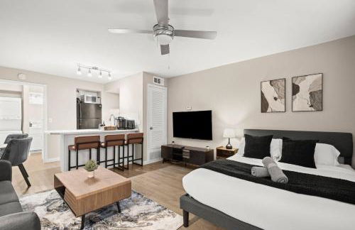 Chic and Cozy Loft near Q2 Stadium & North ATX - Foto 7