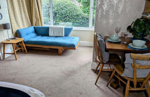 Super sunny studio with own terrace & parking - Photo 23