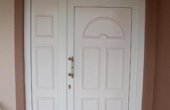 Angela House - Photo 27