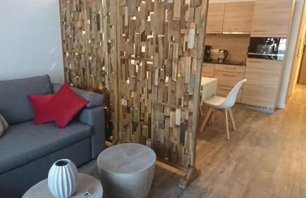 Maurers Schlierseetraum 1 hochwertige Erdgeschosswohnung mit allen Raffinessen erfreut sich auch Urlauber idealerweise für Paar mit Kindern geeignet und Vierbeiner Dank des tollen Zauns auf der Terrasse stylisch und edel von der Ausstattung mit 64 qm - Foto 2