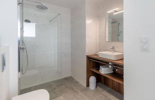 Villa ELISA Piscine Intérieure partagée chauffée à 29 degrés à 100m de la plage - Foto 30