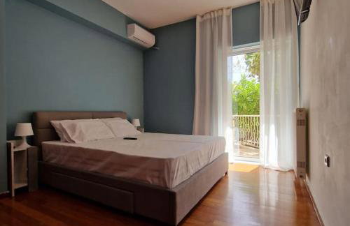 Portside Eretria - Photo 4