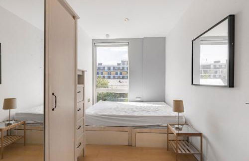 3BD Canalside Flat in De Beauvoir Town - Foto 11