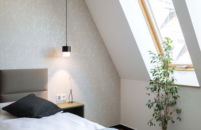 Urban Jungle Apartments - Photo 22