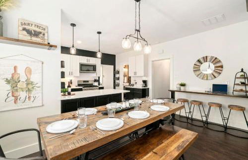 Windsor Farmhouse Family Fun, Yard and Fireplace - Foto 7