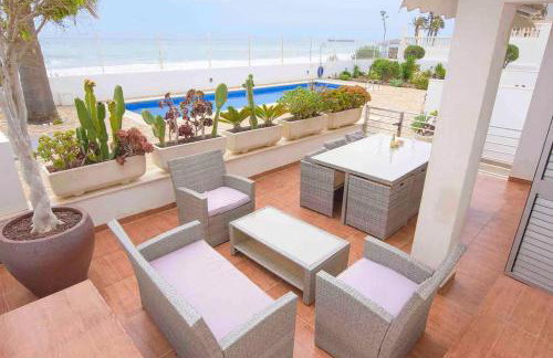 Cadre exceptionnel Appartement les pieds dans l'Eau Mer Piscine Clim Terrasse Vue Mer - Foto 1