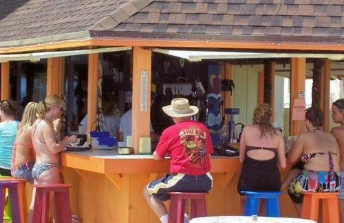 Beach Condo with Pool & Tiki Bar! - Foto 54