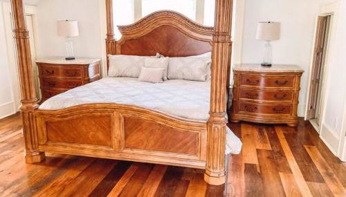 The Gator Manor – 6 Bedrooms Walk to UF / Stadium - Foto 4, wardrobe