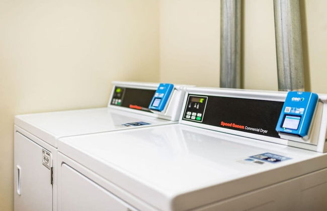 100 Year-old Historic Brick 2BR Loft Large Patio2 - Foto 52